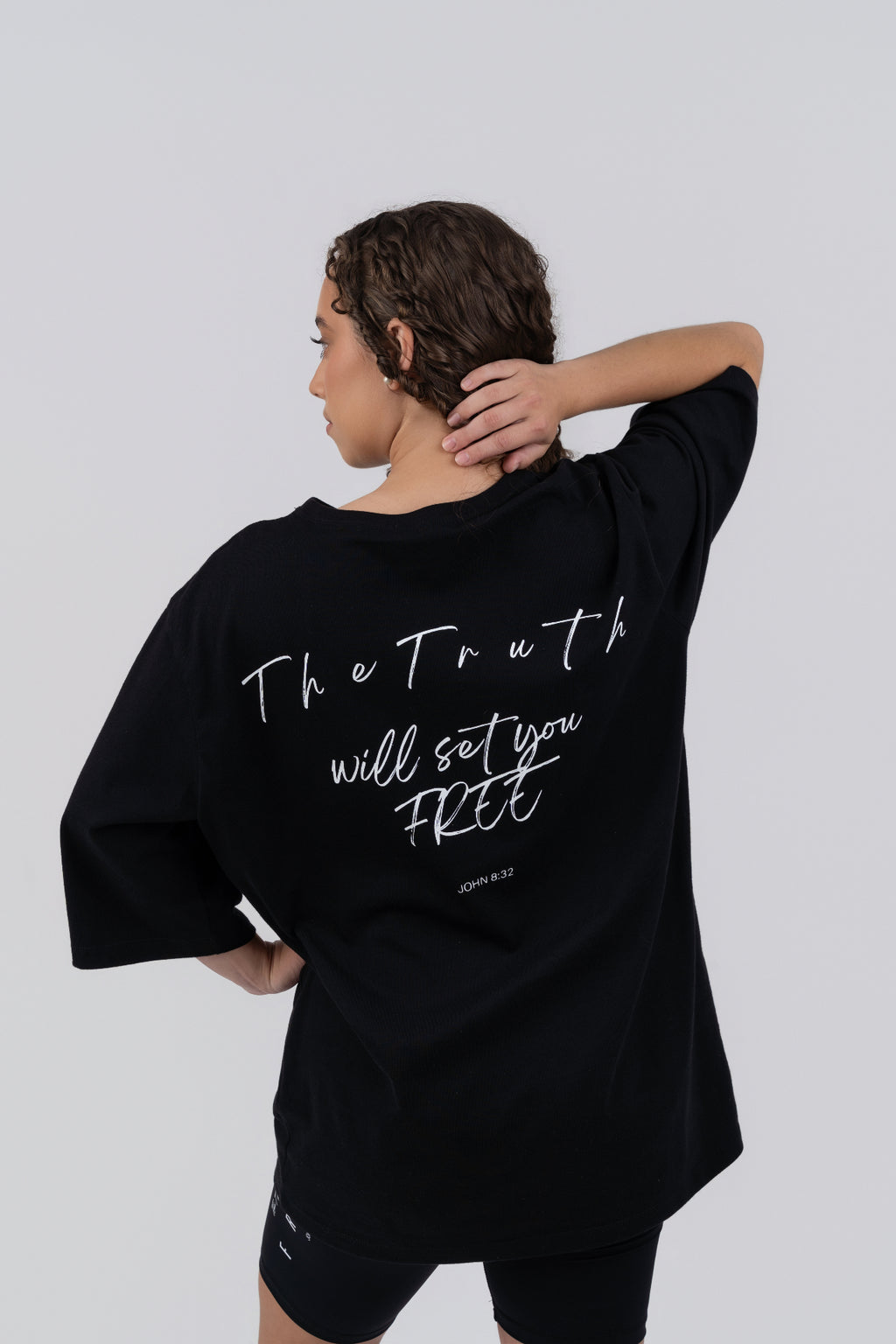 FREE Oversized T-Shirt Black - back print The Truth Will Set You Free