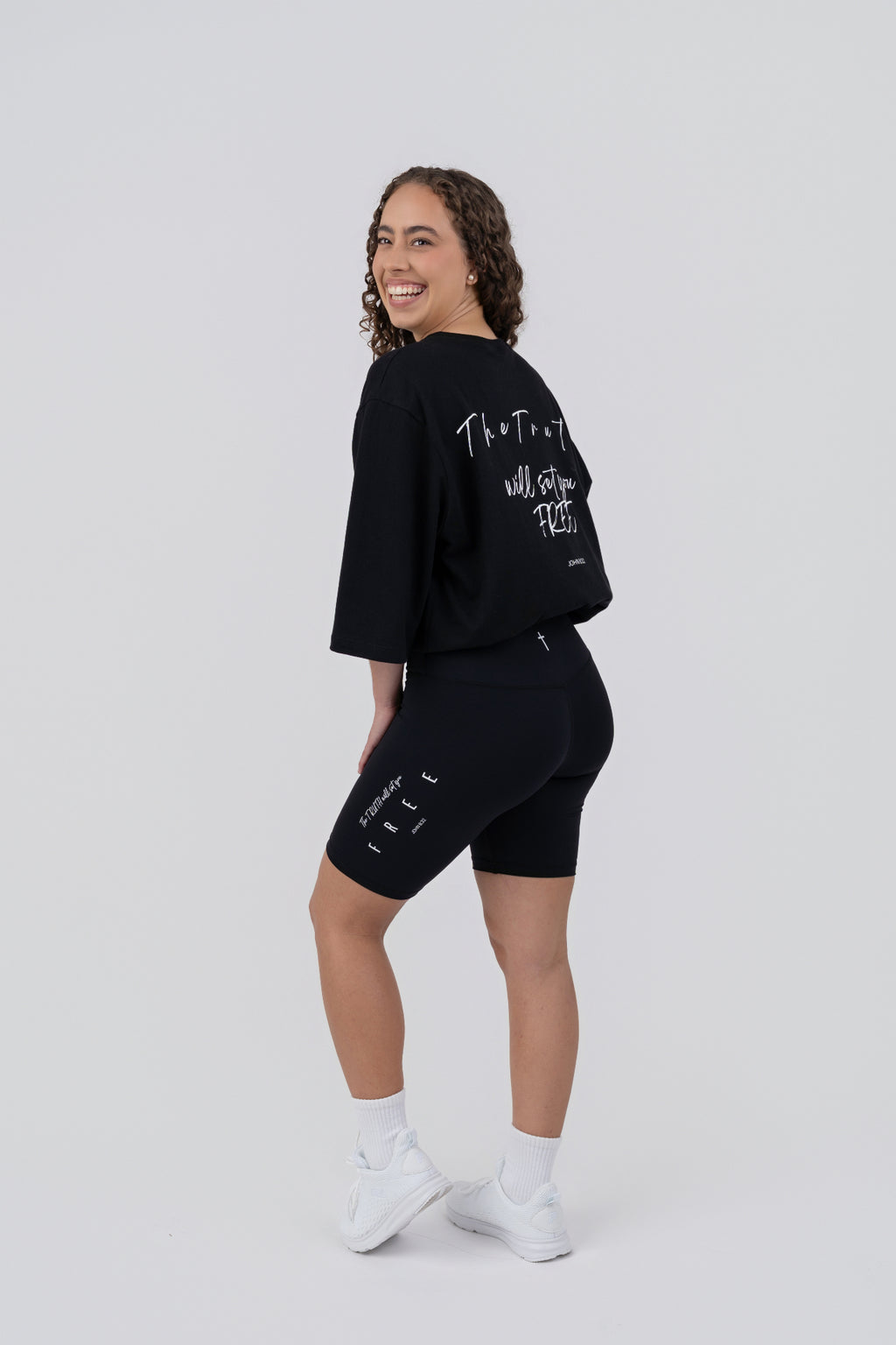 FREE Oversized T-Shirt Black - back three quarter